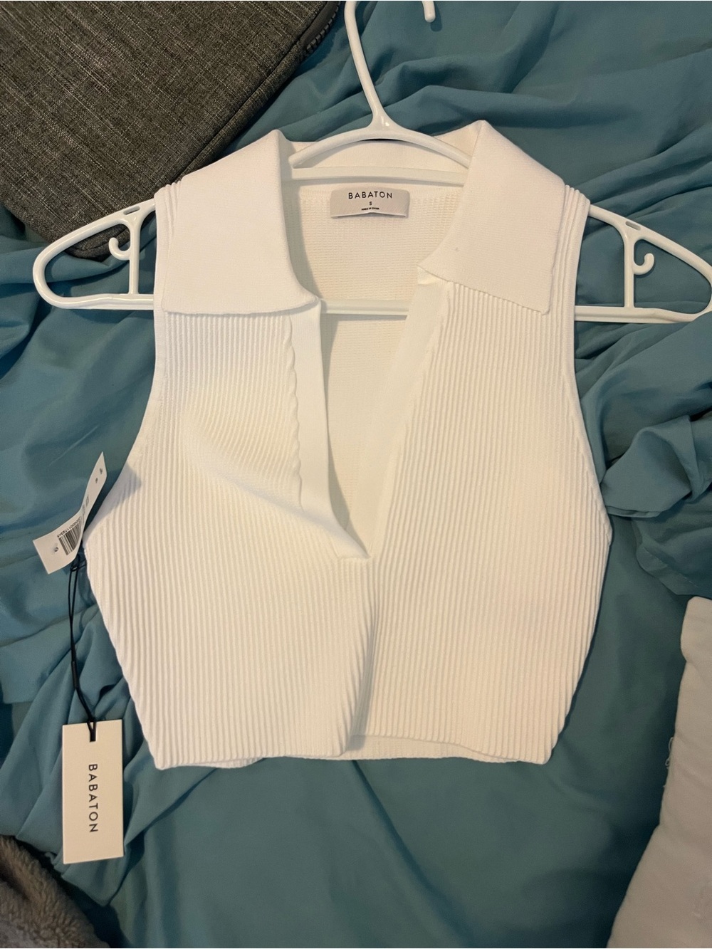 Aritzia Babaton White Ribbed Collared Tank
